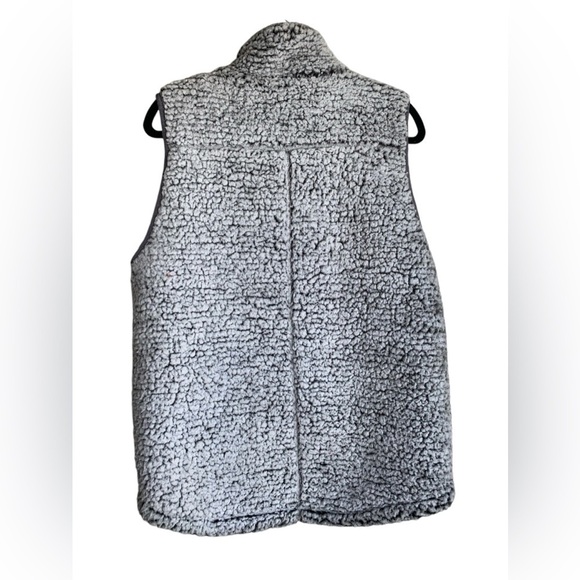 Thread & Supply Plush Teddy Bear Sherpa Soft Cozy Vest w Pockets Women Size L - Picture 3 of 6